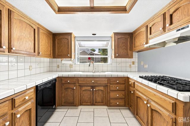 22005 Tiny Court, Tehachapi, CA 93561