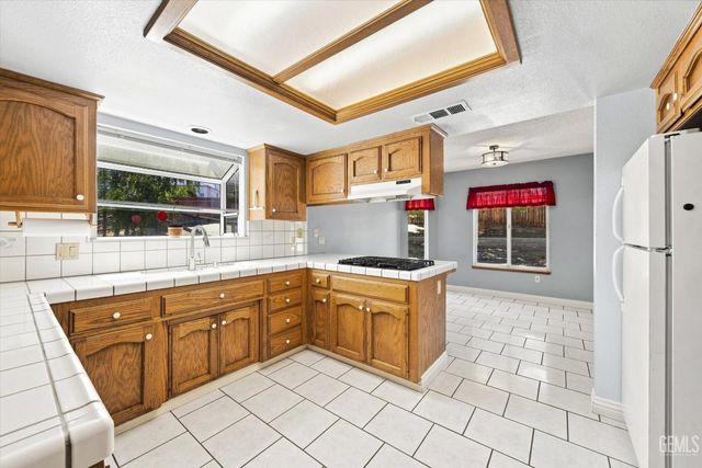 22005 Tiny Court, Tehachapi, CA 93561