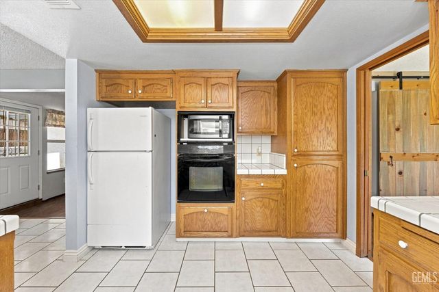 22005 Tiny Court, Tehachapi, CA 93561