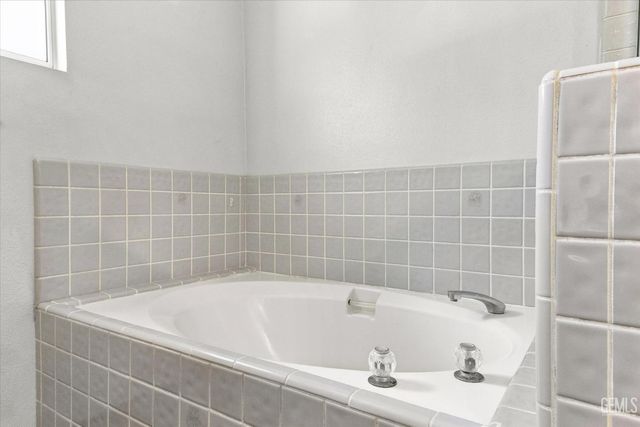 22005 Tiny Court, Tehachapi, CA 93561