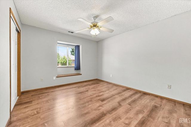 22005 Tiny Court, Tehachapi, CA 93561