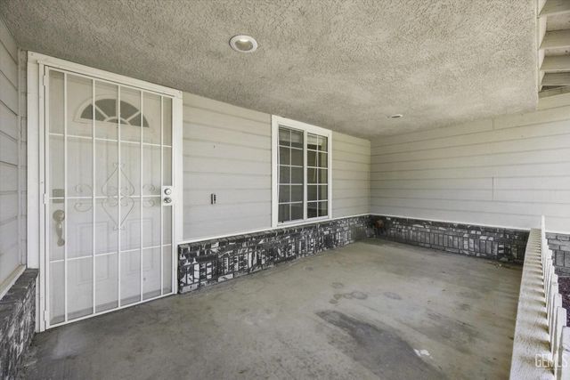 22005 Tiny Court, Tehachapi, CA 93561