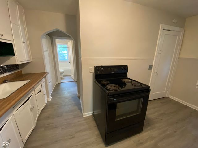 1464 N Gladstone Avenue, Indianapolis, IN 46201