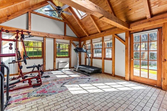 67 Pinecrest Circle, Williston, VT 05495