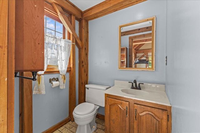 67 Pinecrest Circle, Williston, VT 05495