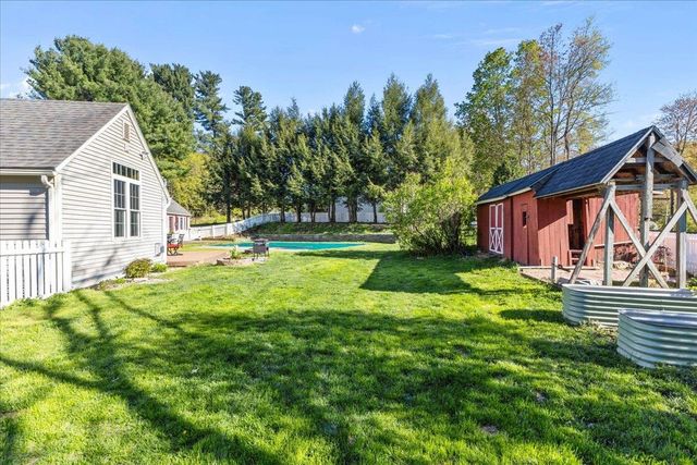67 Pinecrest Circle, Williston, VT 05495