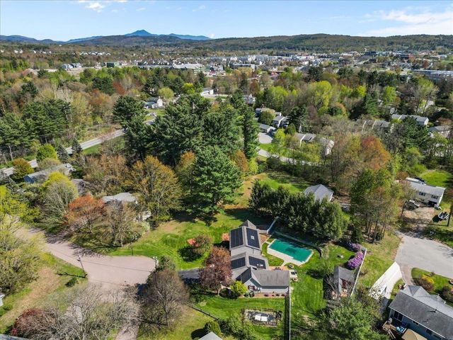 67 Pinecrest Circle, Williston, VT 05495