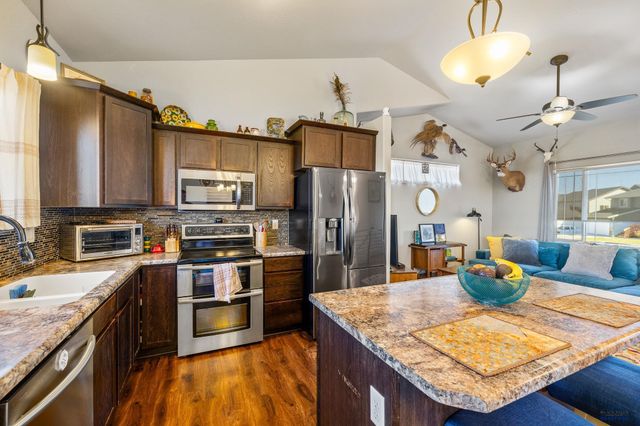 917 HAAKON ST, Rapid City, SD 57703