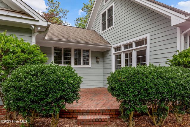 30 Deacon Palmer Place, Southern Pines, NC 28387