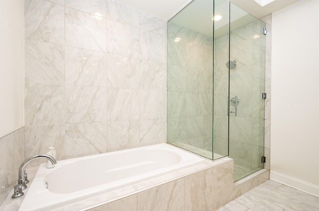 717 S Riverside Dr Apt 904, Memphis, TN 38103