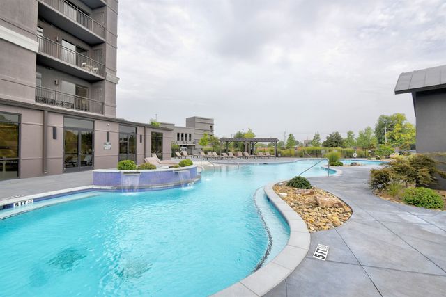 717 S Riverside Dr Apt 904, Memphis, TN 38103