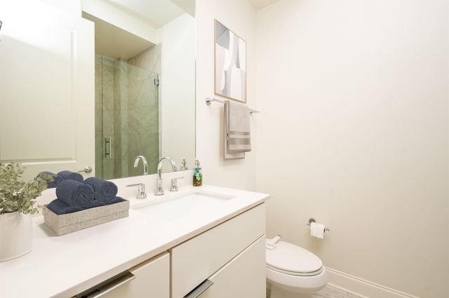 717 S Riverside Dr Apt 904, Memphis, TN 38103