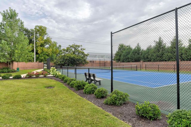 717 S Riverside Dr Apt 904, Memphis, TN 38103