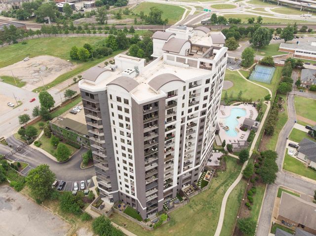 717 S Riverside Dr Apt 904, Memphis, TN 38103