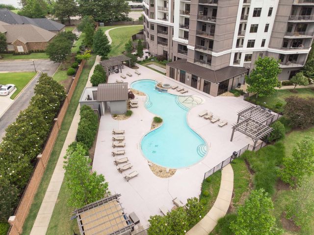 717 S Riverside Dr Apt 904, Memphis, TN 38103