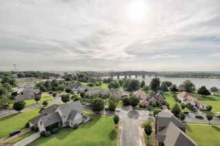 717 S Riverside Dr Apt 904, Memphis, TN 38103