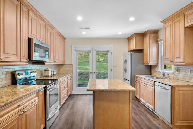 12639 Catawba RD, Troutville, VA 24175