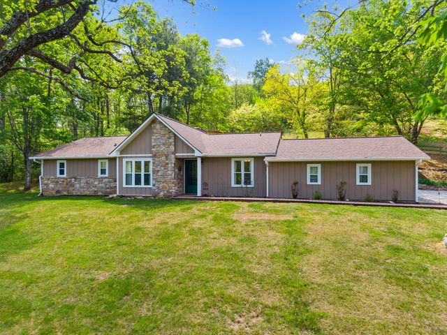 12639 Catawba RD, Troutville, VA 24175