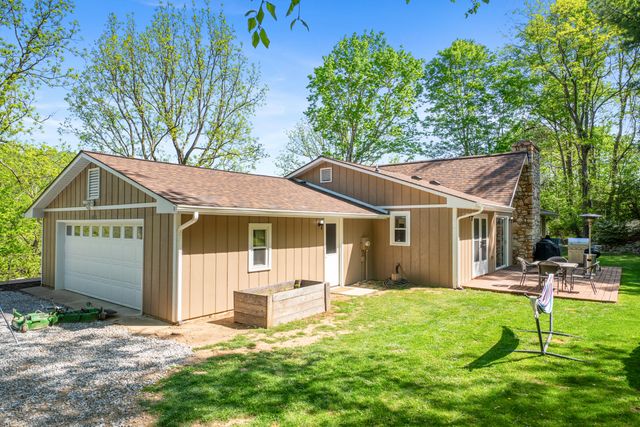 12639 Catawba RD, Troutville, VA 24175