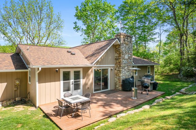12639 Catawba RD, Troutville, VA 24175