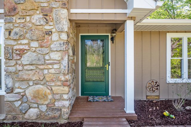 12639 Catawba RD, Troutville, VA 24175