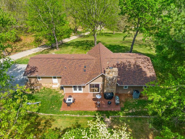 12639 Catawba RD, Troutville, VA 24175