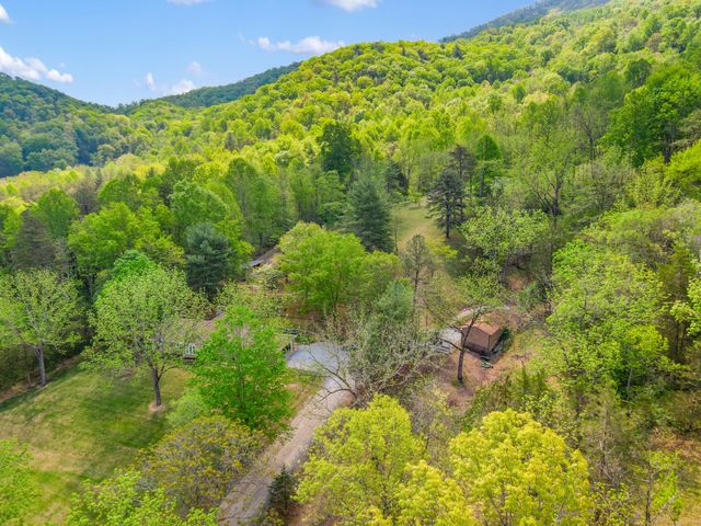 12639 Catawba RD, Troutville, VA 24175
