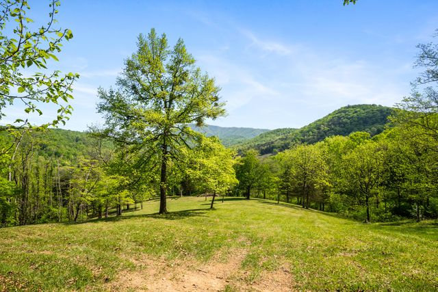 12639 Catawba RD, Troutville, VA 24175