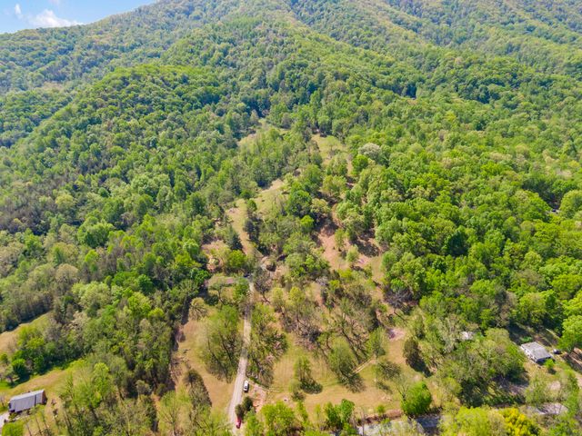 12639 Catawba RD, Troutville, VA 24175