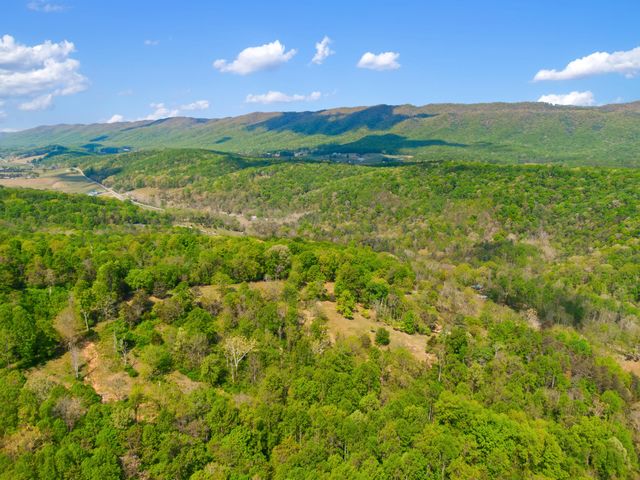 12639 Catawba RD, Troutville, VA 24175