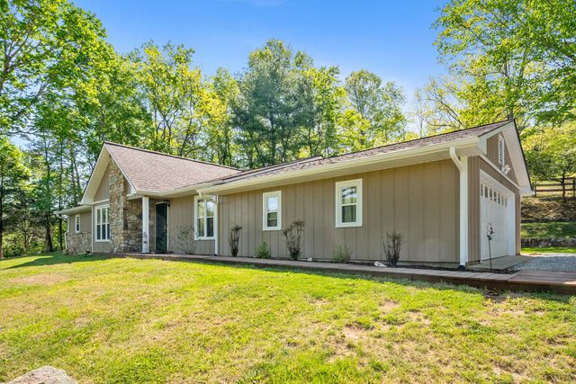 12639 Catawba RD, Troutville, VA 24175