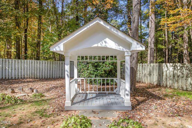 5419 Valinda Drive, Chapel Hill, NC 27514