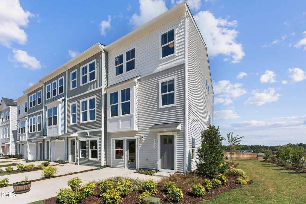 911 Freston Road, Raleigh, NC 27610