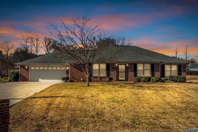 212 Warfe Court, Huntsville, AL 35810