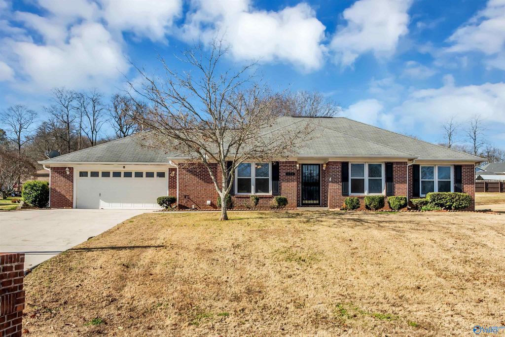 212 Warfe Court, Huntsville, AL 35810