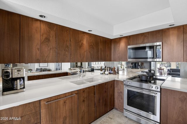 2323 N CENTRAL Avenue 603, Phoenix, AZ 85004