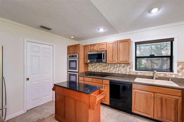 918 99TH STREET NW, Bradenton, FL 34209