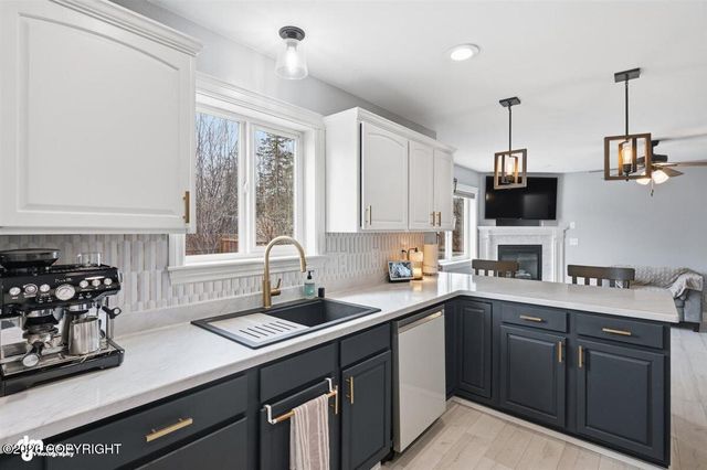 431 E White Spruce Loop, Wasilla, AK 99654