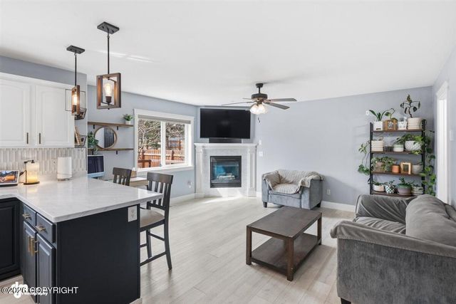 431 E White Spruce Loop, Wasilla, AK 99654