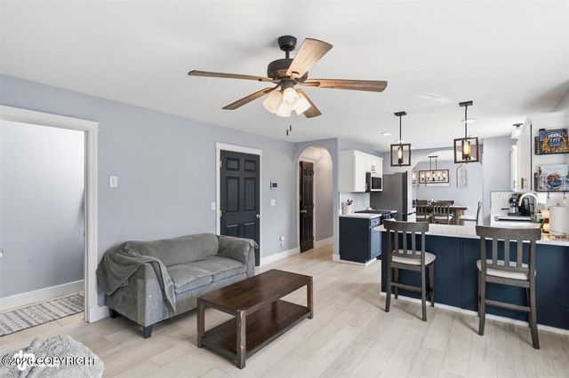 431 E White Spruce Loop, Wasilla, AK 99654