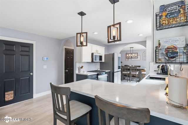 431 E White Spruce Loop, Wasilla, AK 99654