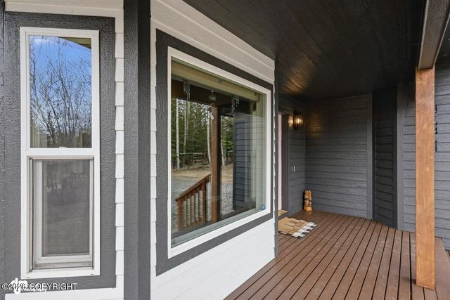 431 E White Spruce Loop, Wasilla, AK 99654