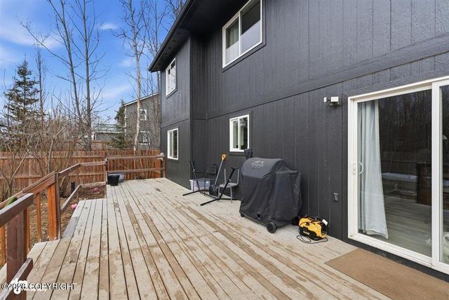 431 E White Spruce Loop, Wasilla, AK 99654