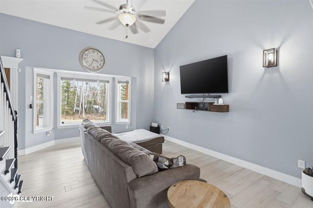 431 E White Spruce Loop, Wasilla, AK 99654