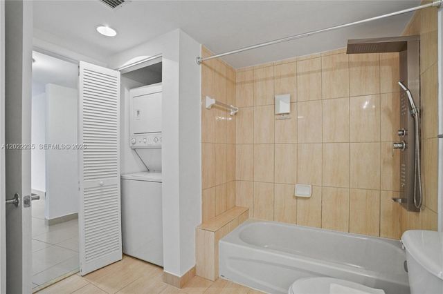 1750 N Bayshore Dr 2804, Miami, FL 33132