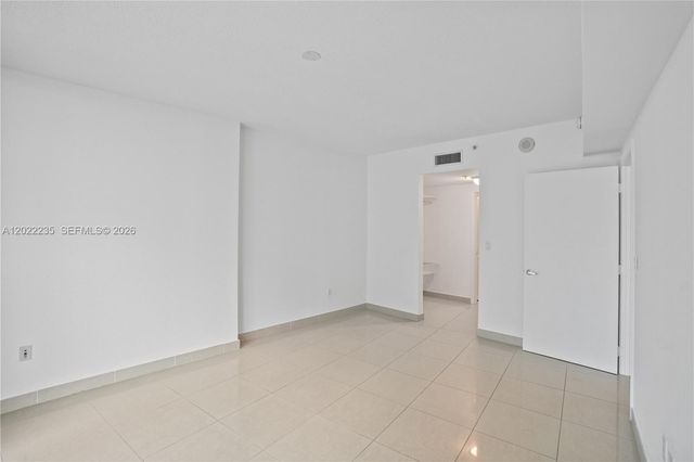 1750 N Bayshore Dr 2804, Miami, FL 33132