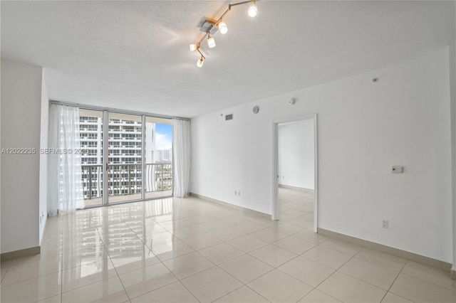 1750 N Bayshore Dr 2804, Miami, FL 33132