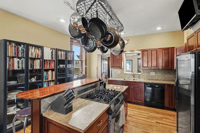 484 Van Voast Avenue, Bellevue, KY 41073