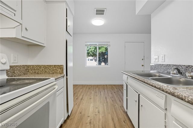 2505 Cedar Avenue 3, Las Vegas, NV 89101