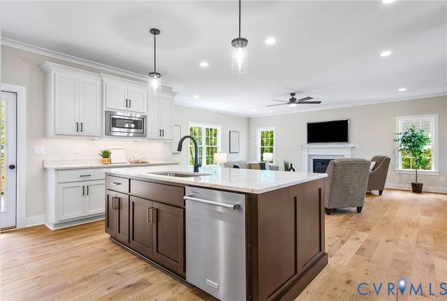 3628 Seaford Crossing Dr, Midlothian, VA 23113